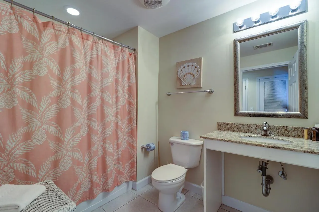 Gulf Front! 2 Bedroom 2 Ba! 11Th Floor Condo + Condo Amenities! Panama City Beach Holiday home
