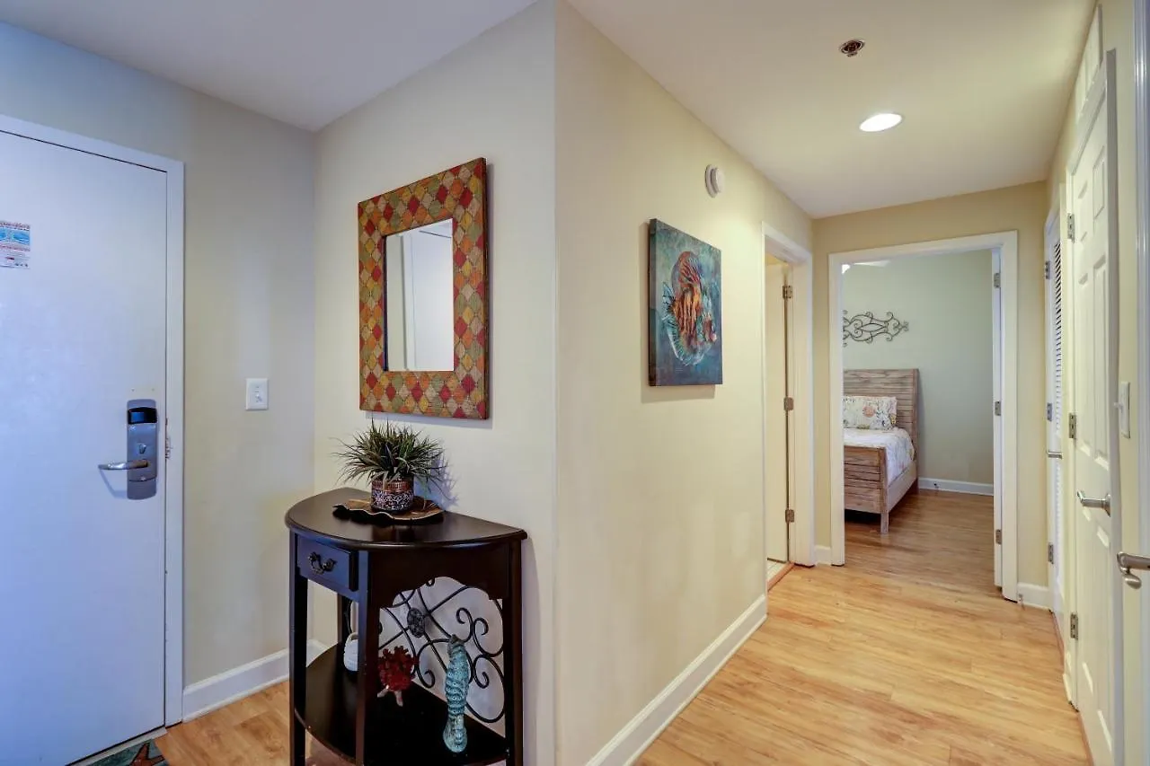 Gulf Front! 2 Bedroom 2 Ba! 11Th Floor Condo + Condo Amenities! Panama City Beach 0*,