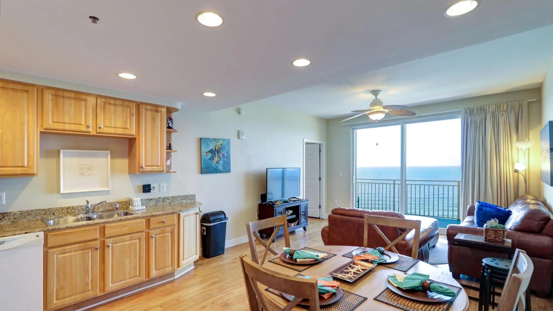 Gulf Front! 2 Bedroom 2 Ba! 11Th Floor Condo + Condo Amenities! Panama City Beach