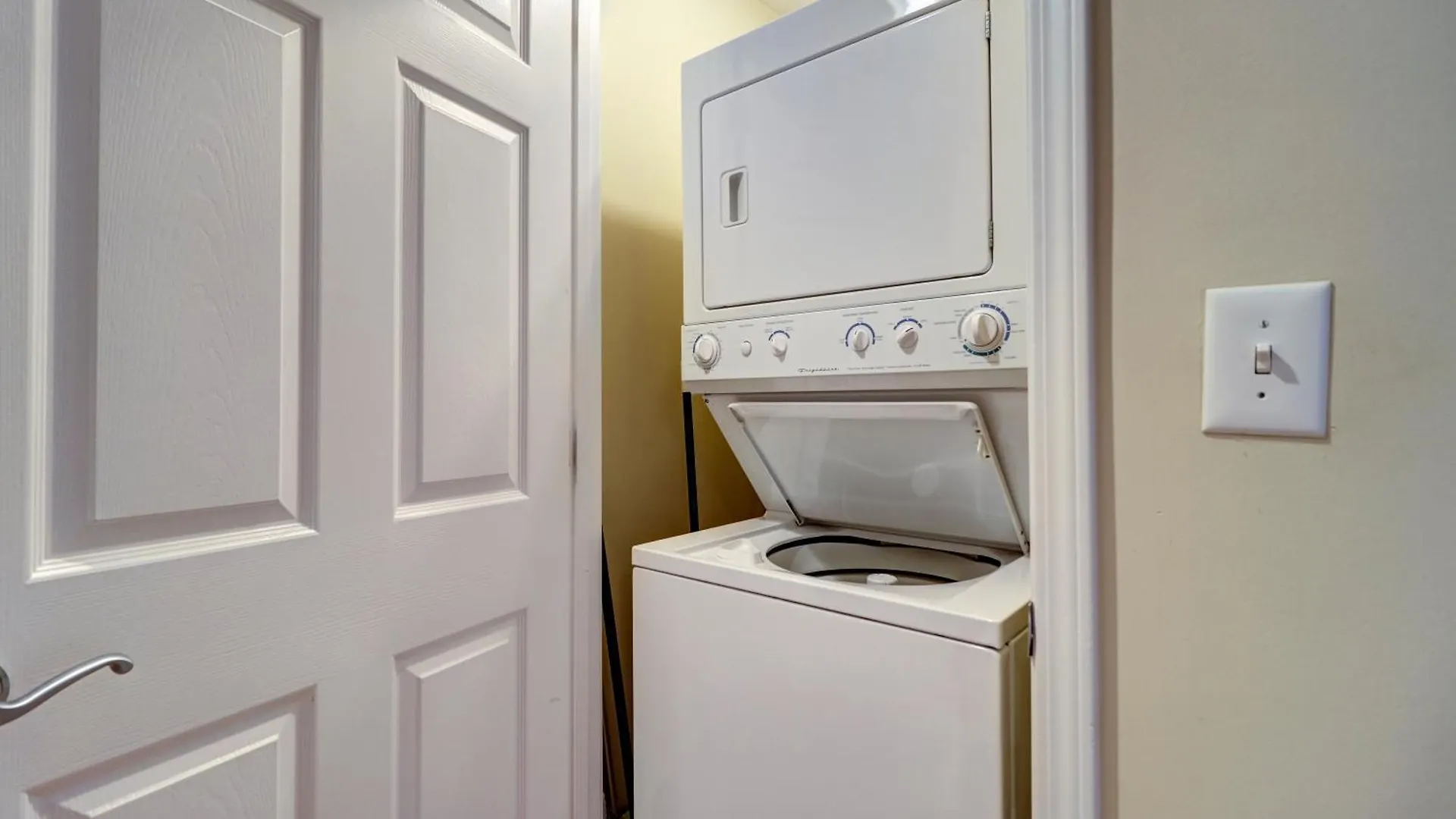 Holiday home Gulf Front! 2 Bedroom 2 Ba! 11Th Floor Condo + Condo Amenities! Panama City Beach