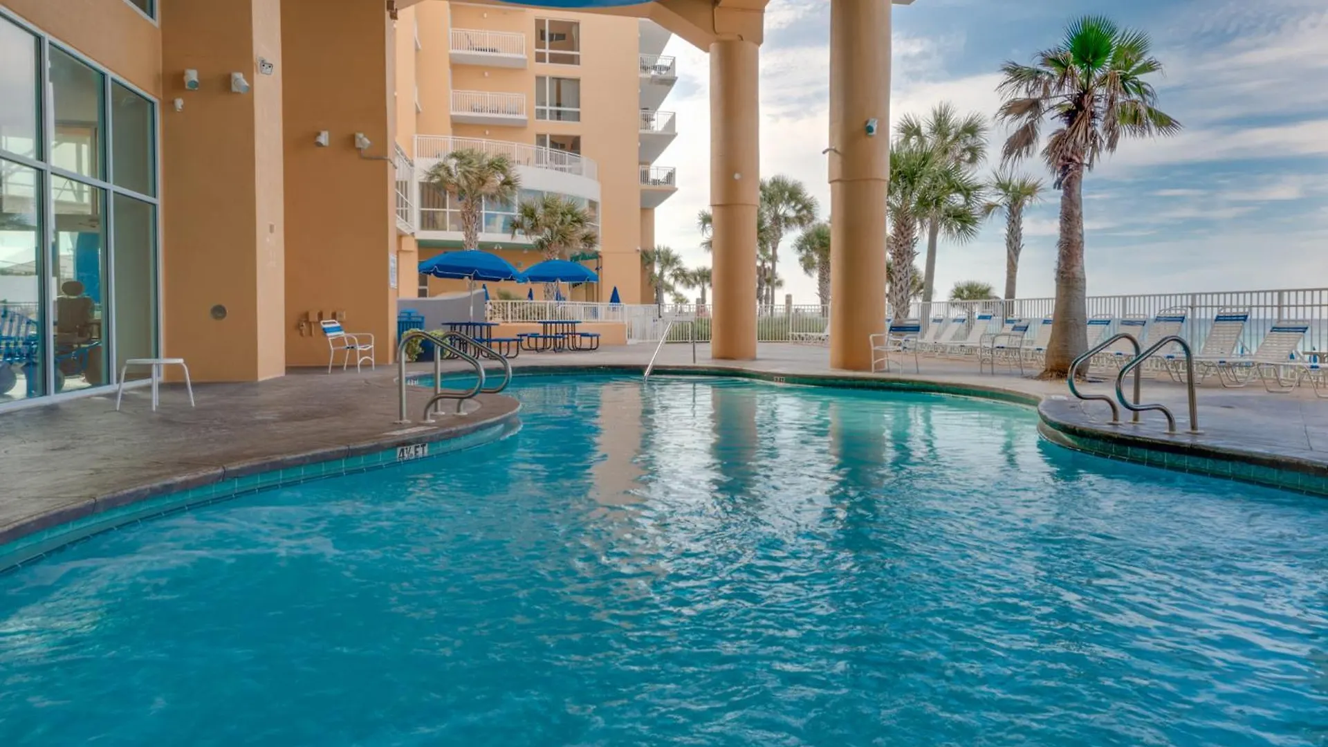 Gulf Front! 2 Bedroom 2 Ba! 11Th Floor Condo + Condo Amenities! Panama City Beach Holiday home